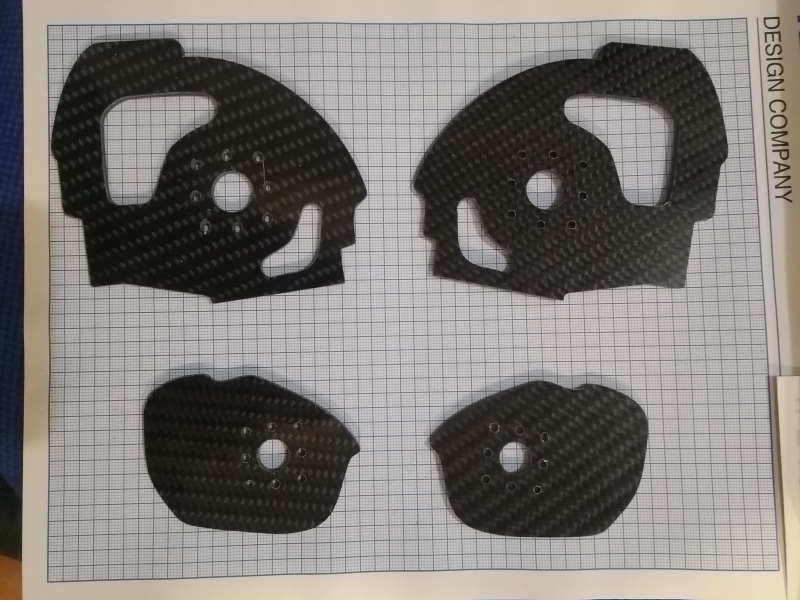 Carbon-Motorhalterungen für Bulgarian M-Cat. von Kvalitet Sport